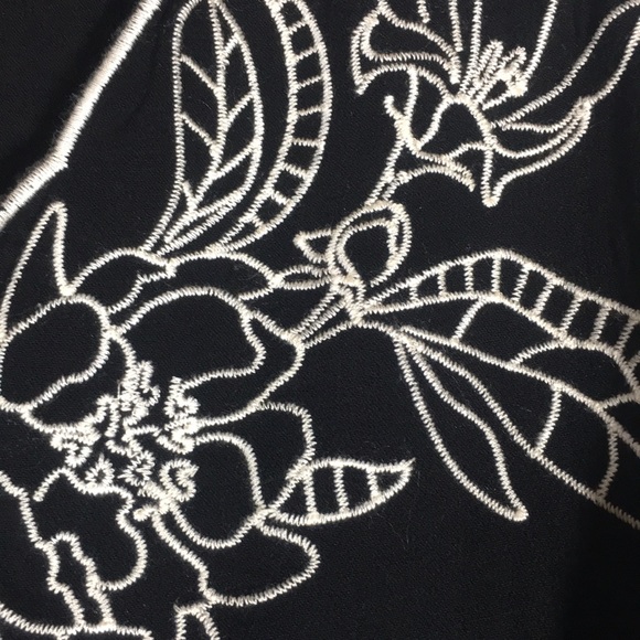 MAURICES Embroidered Summer Comfy Oversized Gauzy Sleeveless Top w:Elastic Waist - Picture 9 of 13